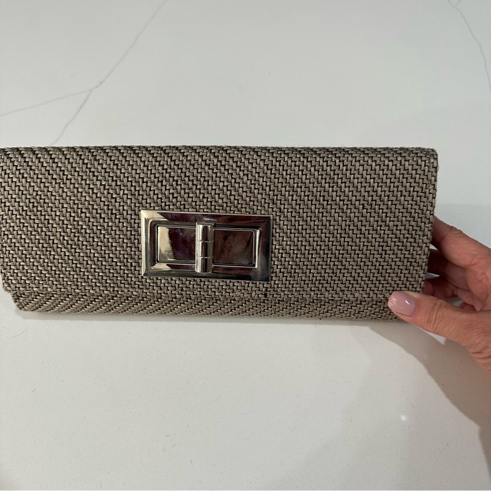 Tweed Hard Shell Clutch Beige & Black Tweed